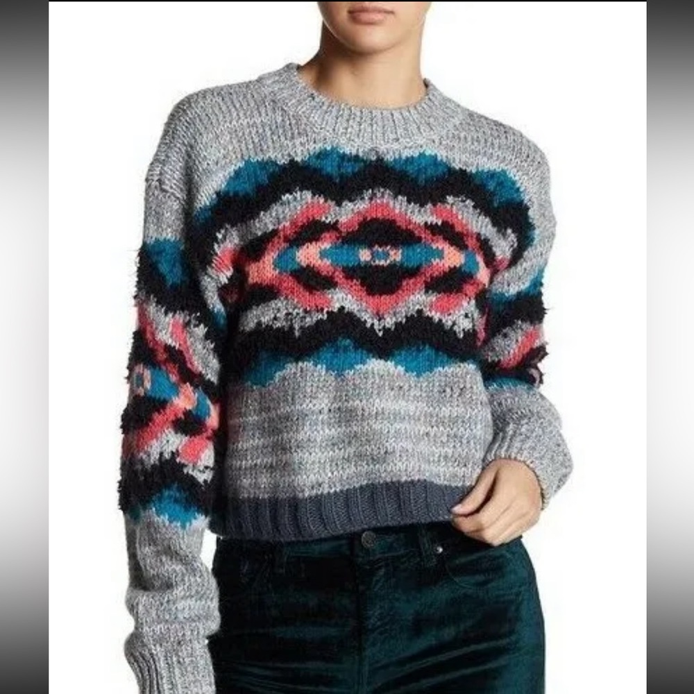 FREE PEOPLE
I Heart You Cropped Sweater
Size Small w FLAW - Picture 3 of 9